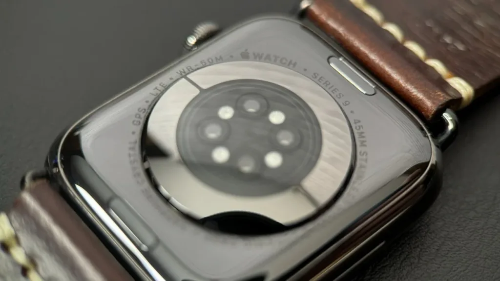 O conjunto de sensores traseiros do Apple Watch Series 9